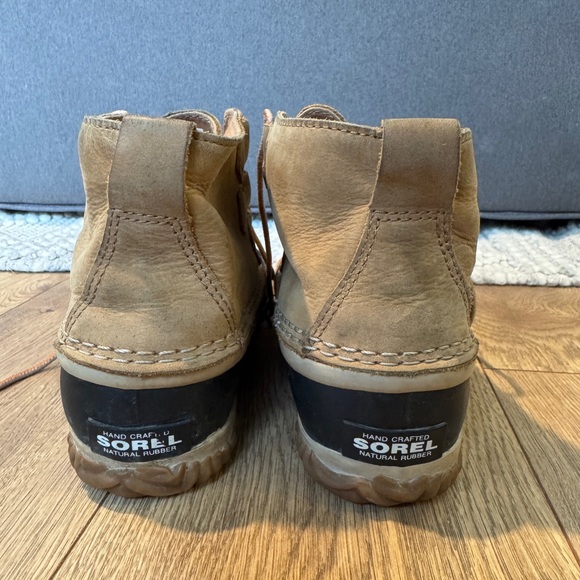 Sorel women’s tan Duck Boots, 7.5 - Picture 4 of 6